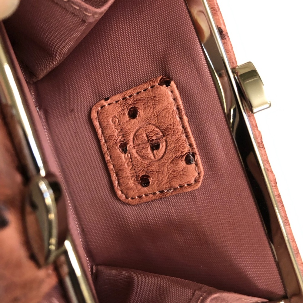 Beautiful Giani Bernini Mauve Wallet with Card Slots - Picture 4 of 7